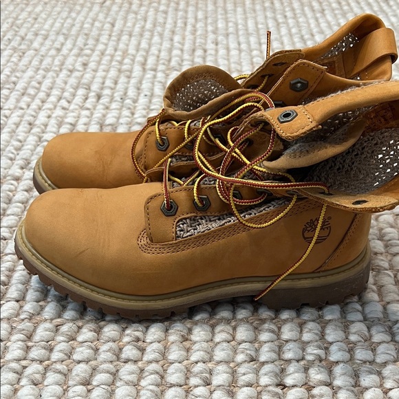 Timberland Women's Tan Lace Up Boots - Picture 4 of 8